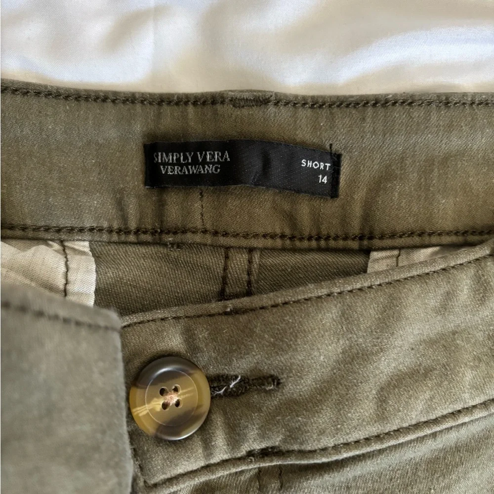 Green Shorts Simply Vera Wang - Picture 2 of 4